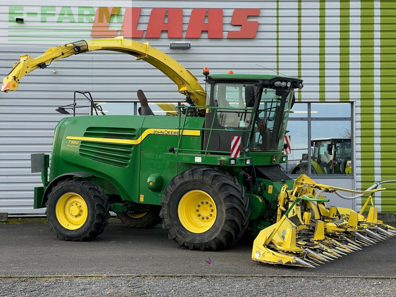 John Deere ensileuse j-d 7380 - Lopbarības kombains: foto 1 John Deere ensileuse j-d 7380 - Lopbarības kombains: foto 1