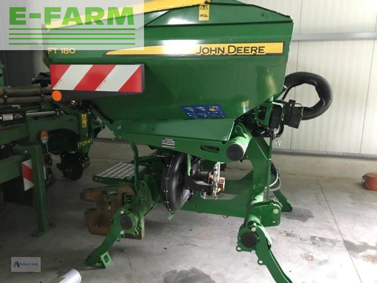 John Deere ft180 - Kombinētā sējmašīna: foto 2 John Deere ft180 - Kombinētā sējmašīna: foto 2