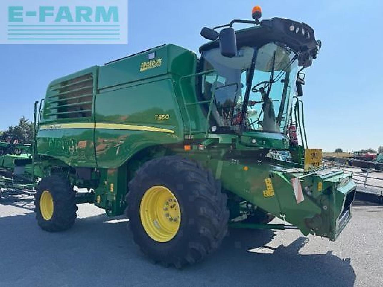 John Deere t550 - Labības kombains: foto 3 John Deere t550 - Labības kombains: foto 3