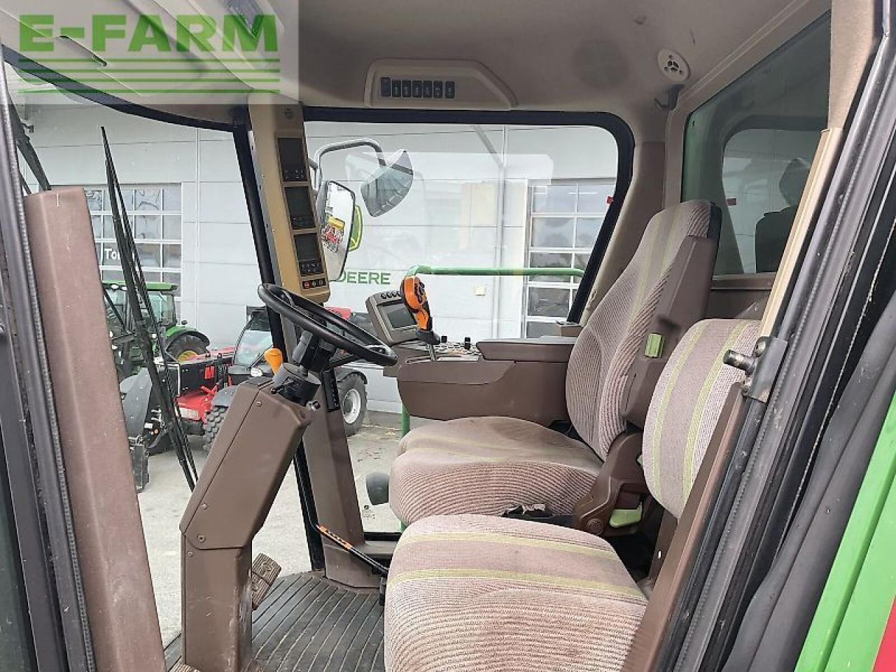 John Deere t560hm - Labības kombains: foto 2 John Deere t560hm - Labības kombains: foto 2