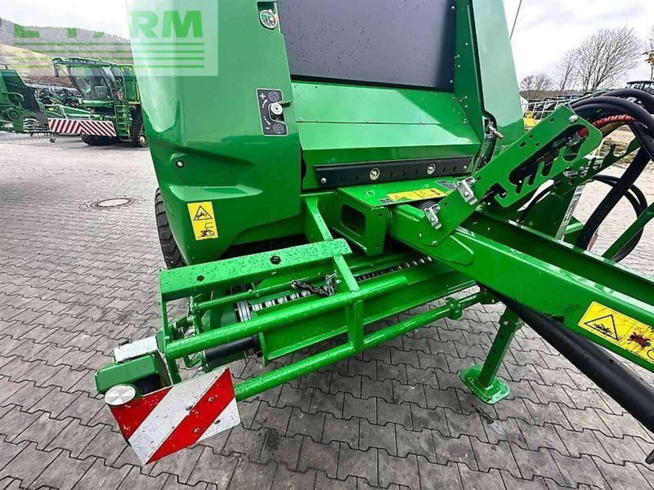 John Deere v461m - Kīpu prese: foto 5 John Deere v461m - Kīpu prese: foto 5