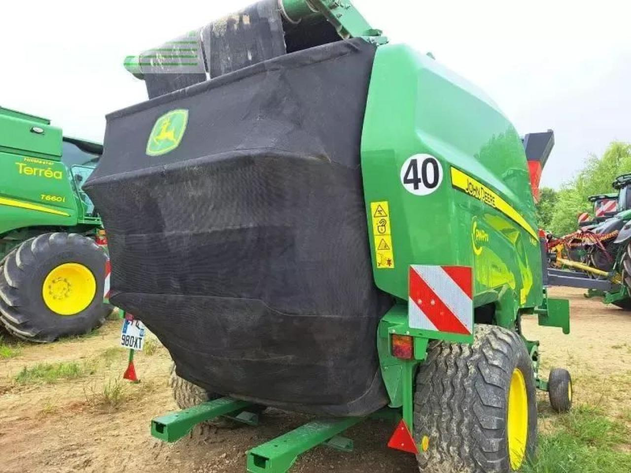 John Deere v461r - Kīpu prese: foto 4 John Deere v461r - Kīpu prese: foto 4