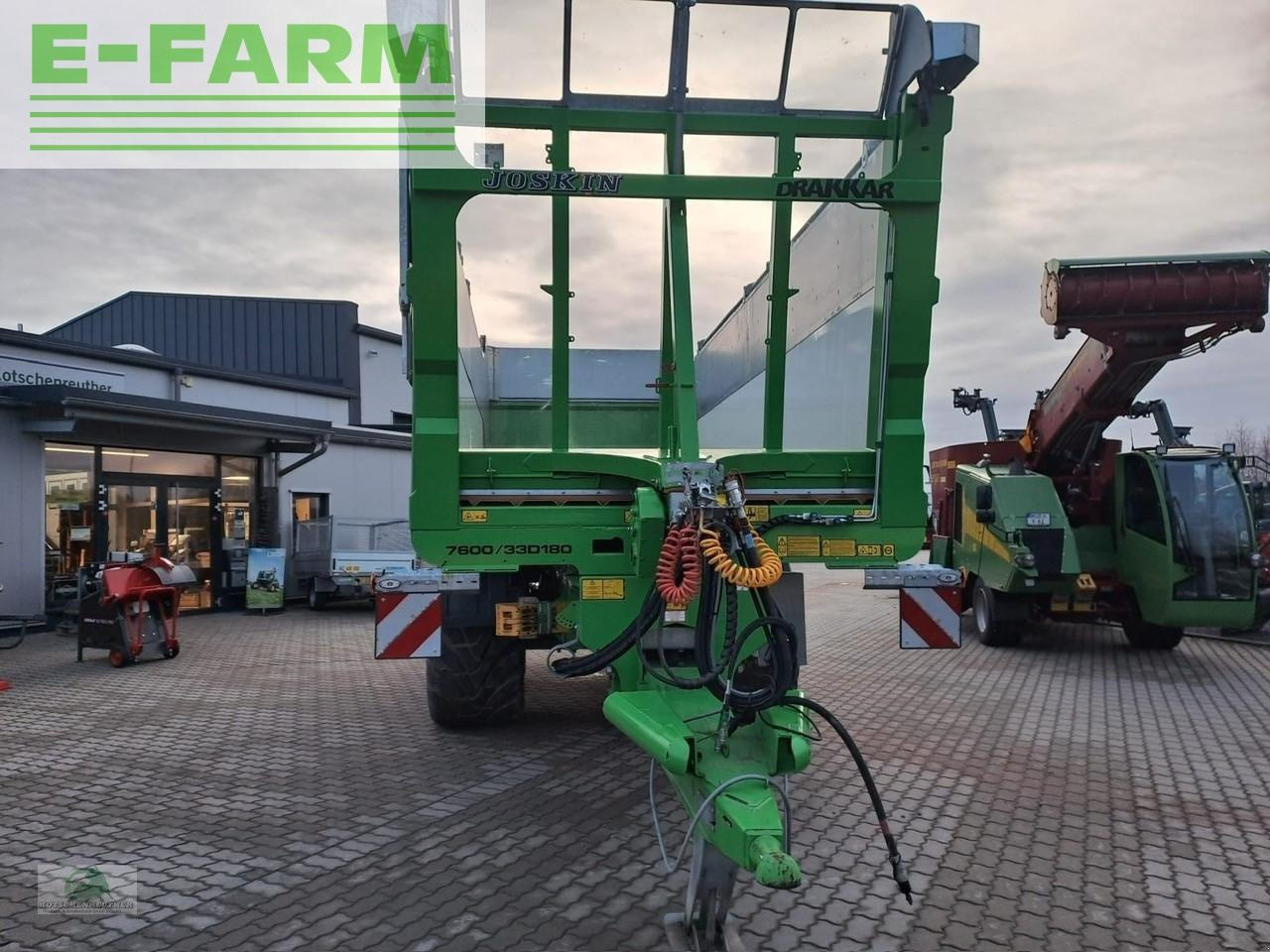 Joskin drakkar 7600/33d180 - Lauksaimniecības piekabe-pašizgāzējs: foto 2 Joskin drakkar 7600/33d180 - Lauksaimniecības piekabe-pašizgāzējs: foto 2