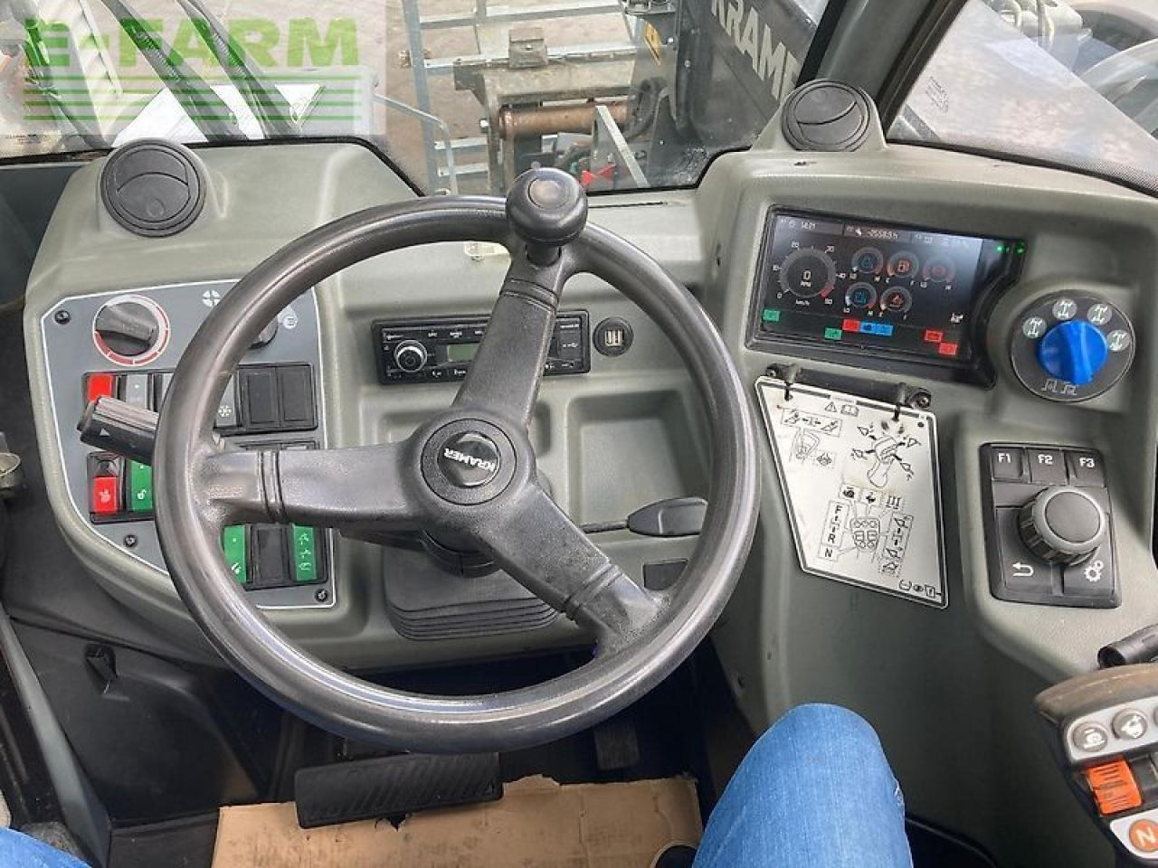 Teleskopiskais iekrāvējs Kramer kt559: foto 9 Teleskopiskais iekrāvējs Kramer kt559: foto 9