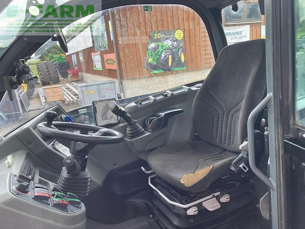 Teleskopiskais iekrāvējs Kramer kt559: foto 10 Teleskopiskais iekrāvējs Kramer kt559: foto 10