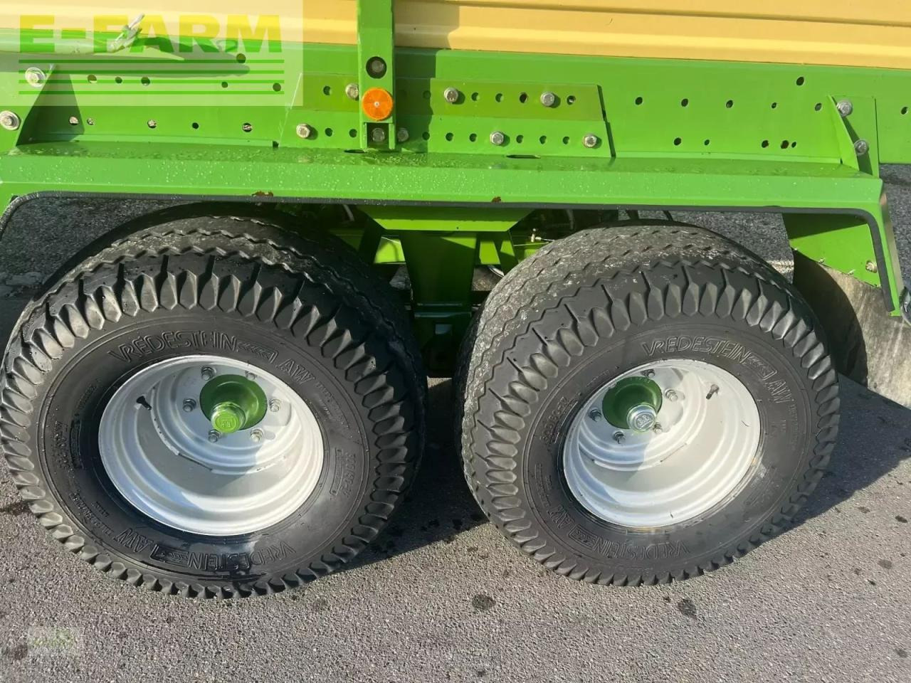 Krone titan 6/48 gl all in im guten zustand - mit zusätzlichen tasträdern hinter der pick-up - Savācējpiekabe: foto 3 Krone titan 6/48 gl all in im guten zustand - mit zusätzlichen tasträdern hinter der pick-up - Savācējpiekabe: foto 3