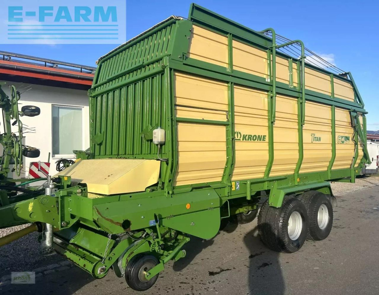 Krone titan 6/48 gl all in im guten zustand - mit zusätzlichen tasträdern hinter der pick-up - Savācējpiekabe: foto 1 Krone titan 6/48 gl all in im guten zustand - mit zusätzlichen tasträdern hinter der pick-up - Savācējpiekabe: foto 1