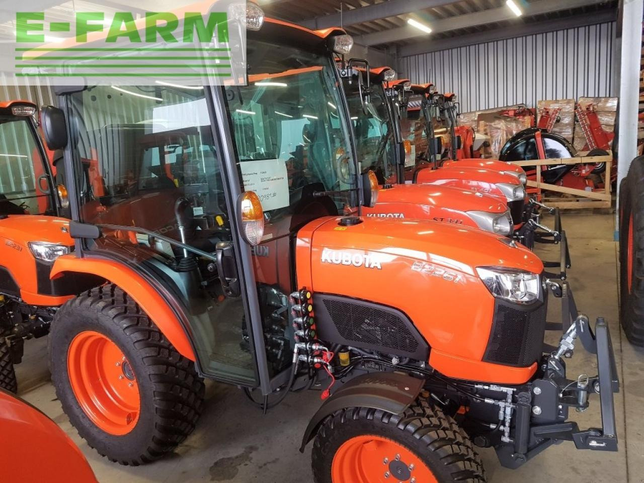 Kubota b2261 - Traktors: foto 2 Kubota b2261 - Traktors: foto 2