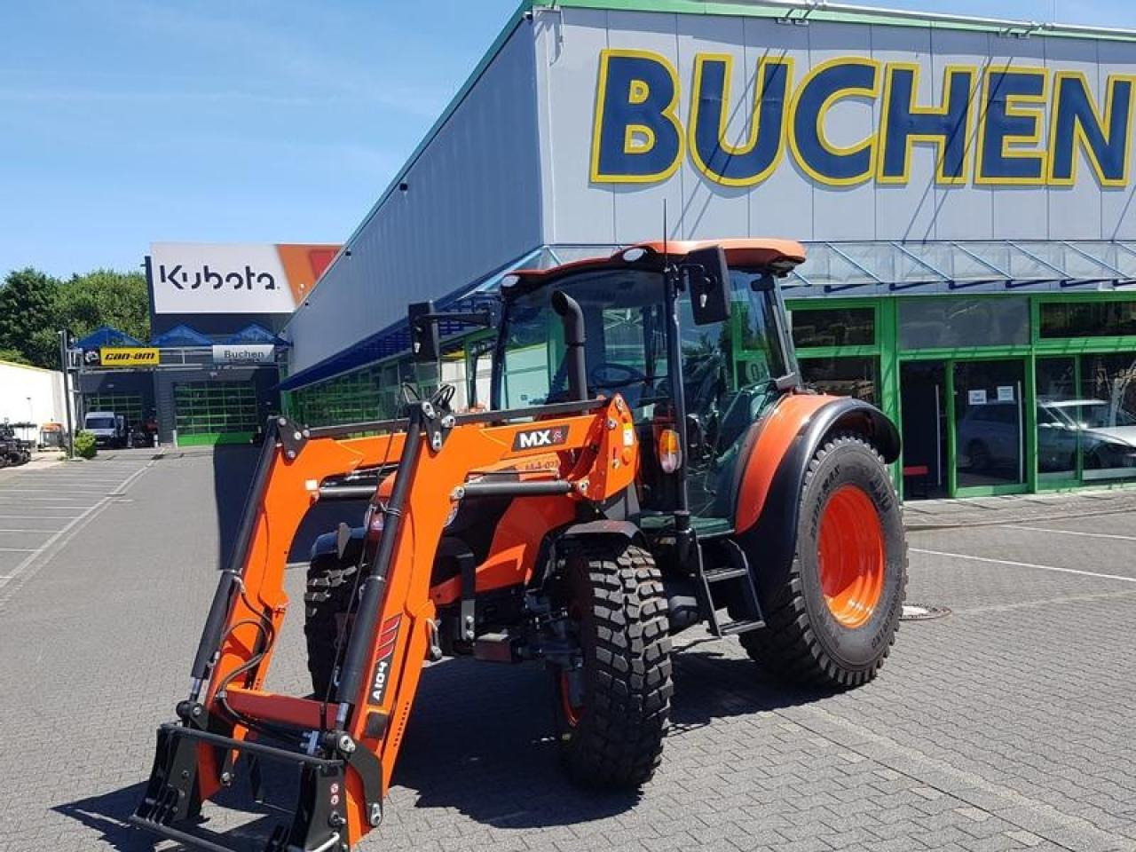Kubota m4-073 cab 36x36 - Traktors: foto 2 Kubota m4-073 cab 36x36 - Traktors: foto 2