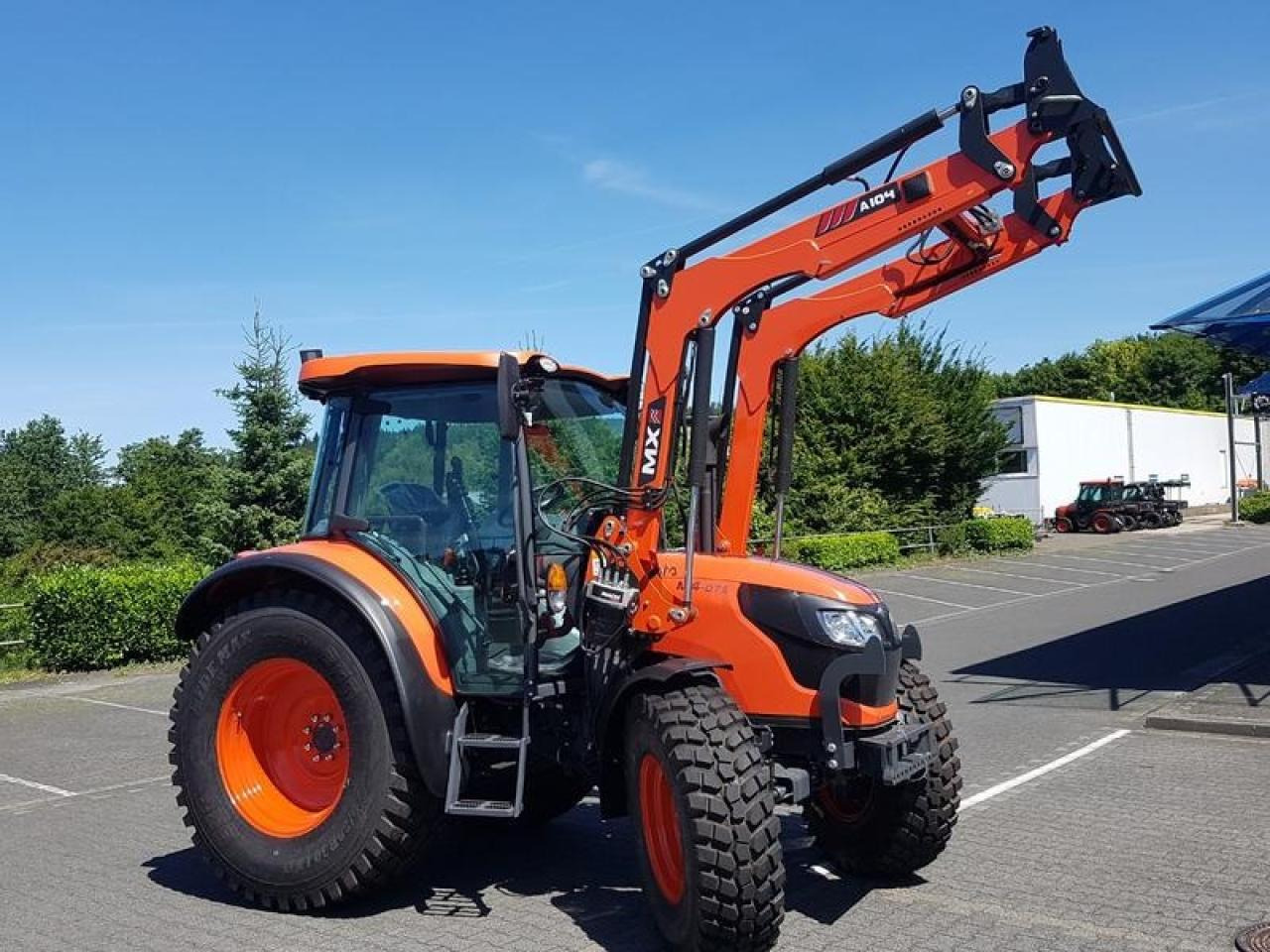 Traktors Kubota m4-073 cab 36x36: foto 7