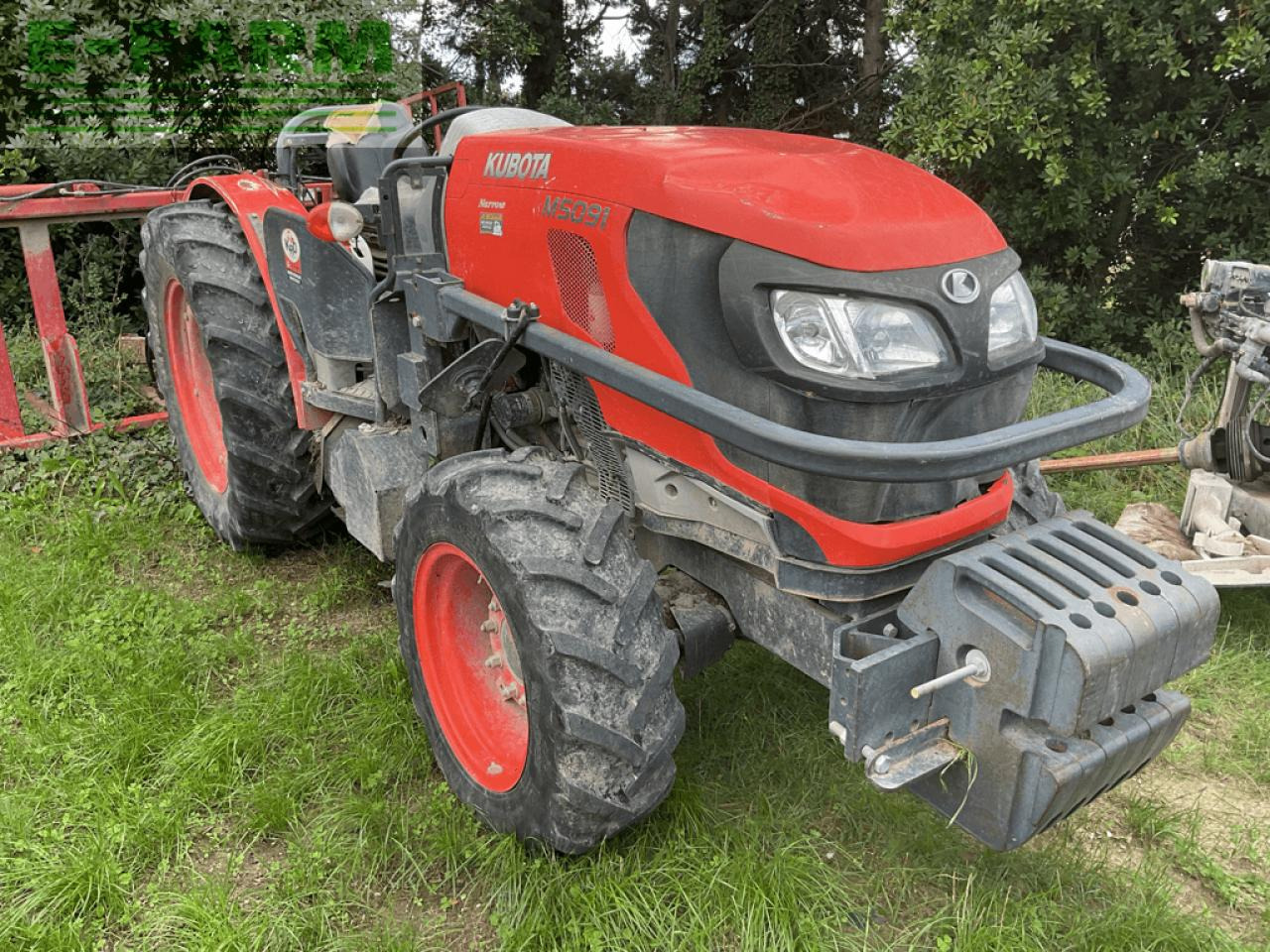 Kubota m5091 n - Traktors: foto 3 Kubota m5091 n - Traktors: foto 3