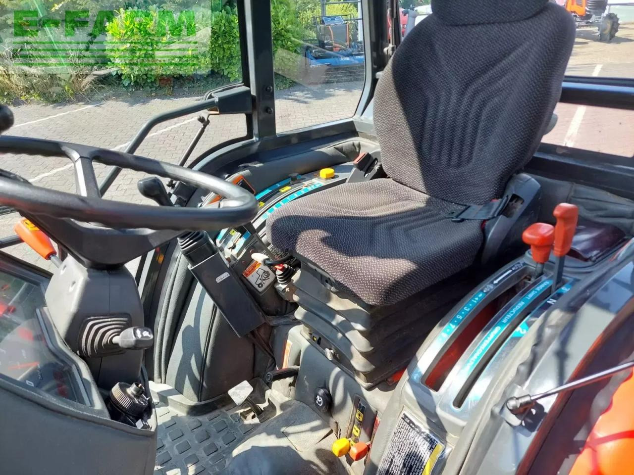 Kubota stv40 - Traktors: foto 4 Kubota stv40 - Traktors: foto 4