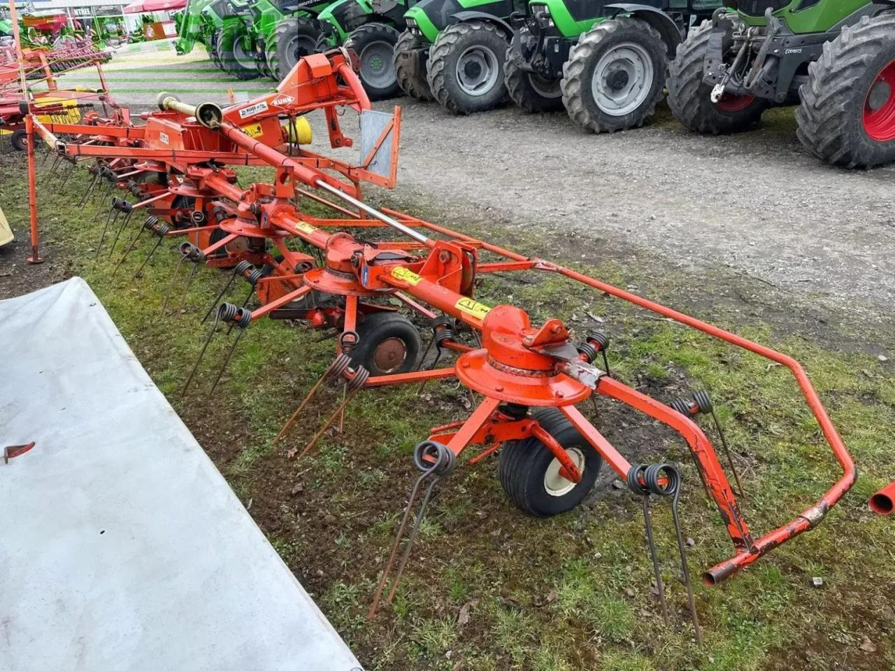 Kuhn faneur gf8501mh kuhn - Vālotājs/ Ārdītājs: foto 4 Kuhn faneur gf8501mh kuhn - Vālotājs/ Ārdītājs: foto 4
