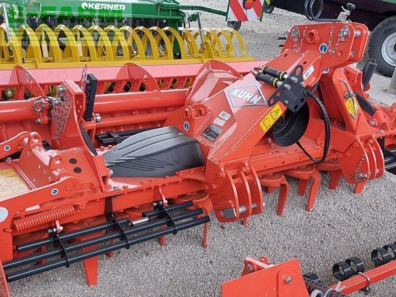Kuhn hr 3020 - Disku ecēša: foto 1 Kuhn hr 3020 - Disku ecēša: foto 1
