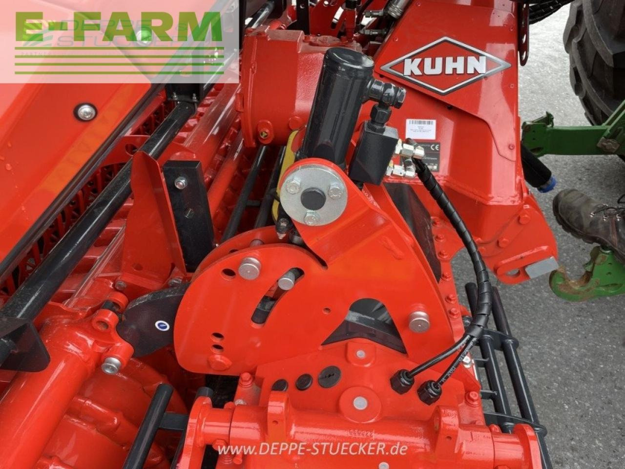 Kuhn hr3030 + venta3030 - Kombinētā sējmašīna: foto 2 Kuhn hr3030 + venta3030 - Kombinētā sējmašīna: foto 2