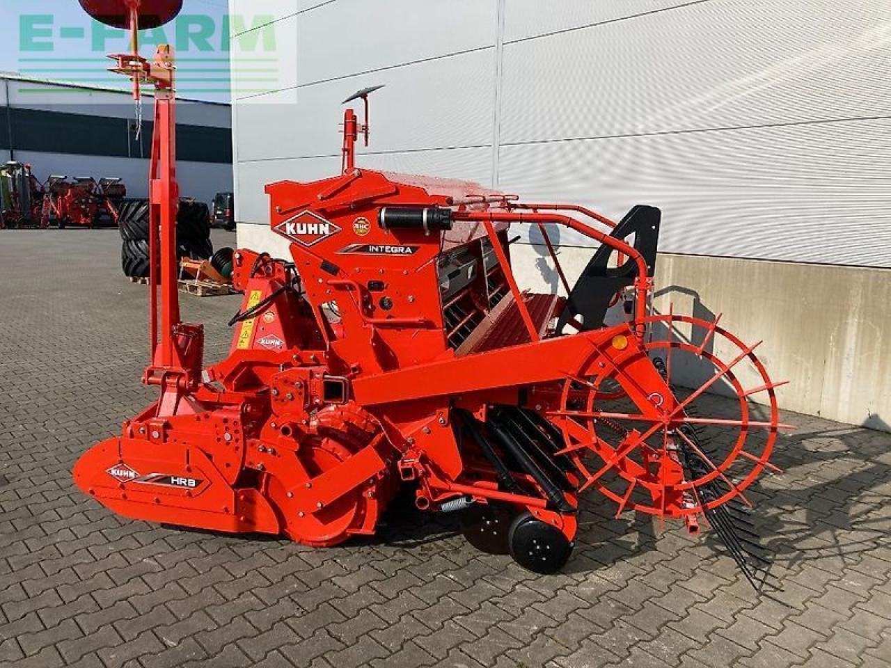 Kuhn integra 3003 24 sd - Sējmašīna: foto 4 Kuhn integra 3003 24 sd - Sējmašīna: foto 4
