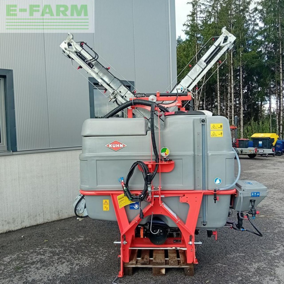 Kuhn kuhn feldspritze - Piekabināmais miglotājs: foto 1 Kuhn kuhn feldspritze - Piekabināmais miglotājs: foto 1