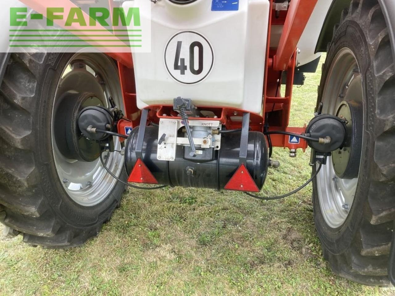 Kuhn lexis 3000 - Piekabināmais miglotājs: foto 5 Kuhn lexis 3000 - Piekabināmais miglotājs: foto 5