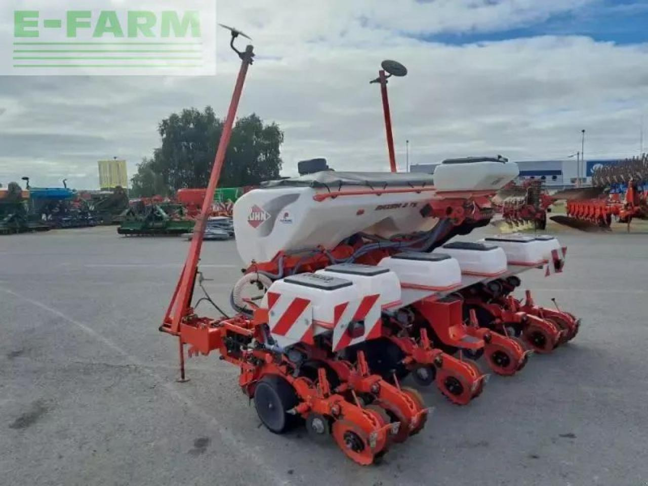 Kuhn maxima2 - Precīzās izsējas sējmašīna: foto 1 Kuhn maxima2 - Precīzās izsējas sējmašīna: foto 1