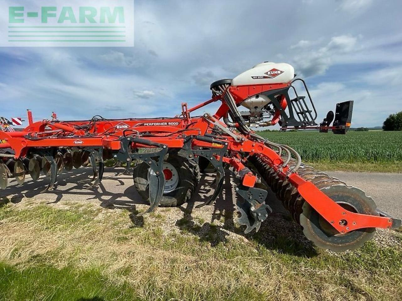 Kuhn performer 5000 - Kombinētā sējmašīna: foto 5 Kuhn performer 5000 - Kombinētā sējmašīna: foto 5