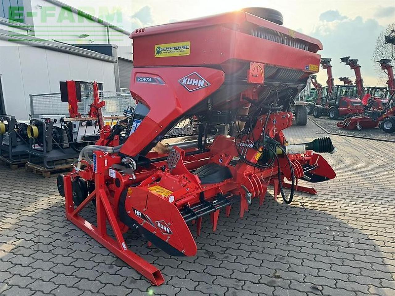 Kuhn venta 1500 liter + hr3030 - Sējmašīna: foto 3 Kuhn venta 1500 liter + hr3030 - Sējmašīna: foto 3