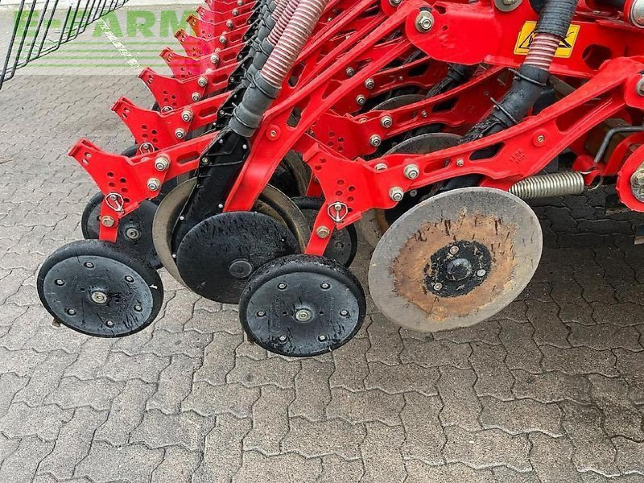 Kverneland e-drill maxi 3m drillkombination - Sējmašīna: foto 4 Kverneland e-drill maxi 3m drillkombination - Sējmašīna: foto 4