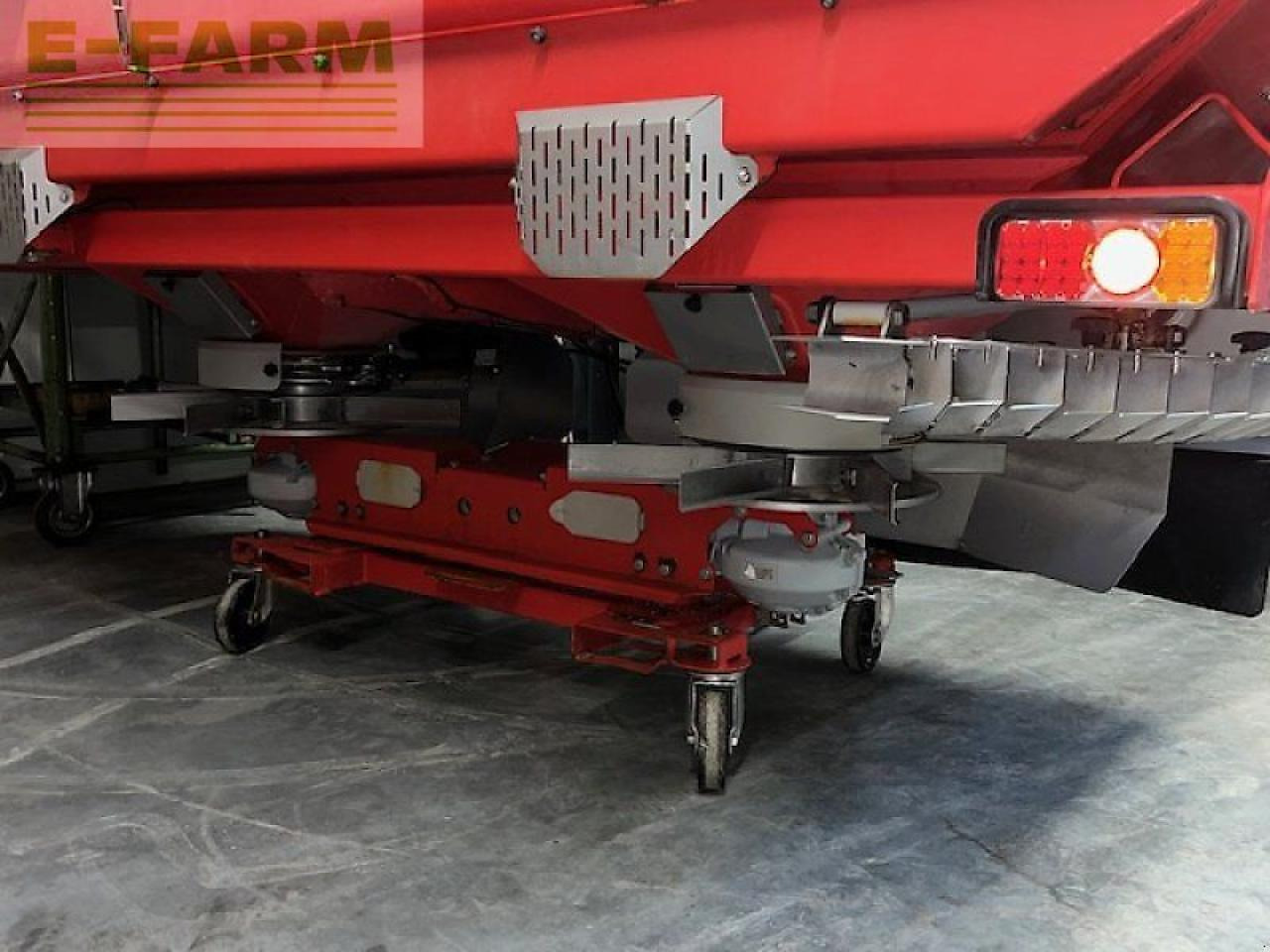 Kverneland exacta tl geospread - Minerālmēslu izkliedētājs: foto 4 Kverneland exacta tl geospread - Minerālmēslu izkliedētājs: foto 4