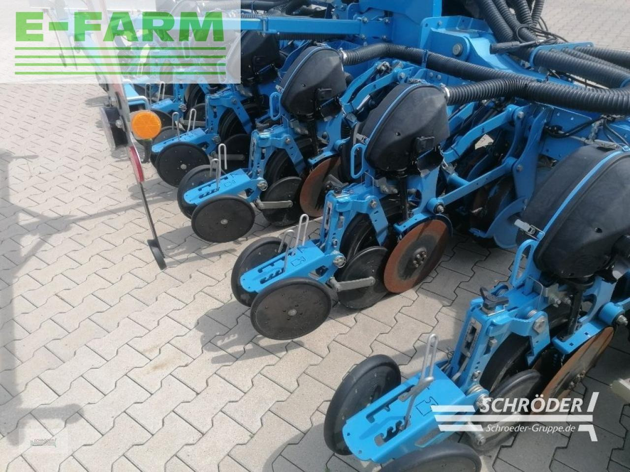 Lemken solitair 23/1900 / azurit 9/8.75 k d - Precīzās izsējas sējmašīna: foto 4 Lemken solitair 23/1900 / azurit 9/8.75 k d - Precīzās izsējas sējmašīna: foto 4