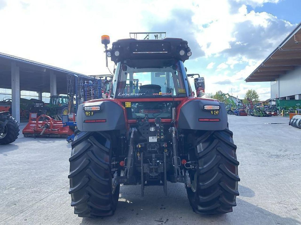 Lindner lintrac 130 (stufe 5) - Traktors: foto 5 Lindner lintrac 130 (stufe 5) - Traktors: foto 5
