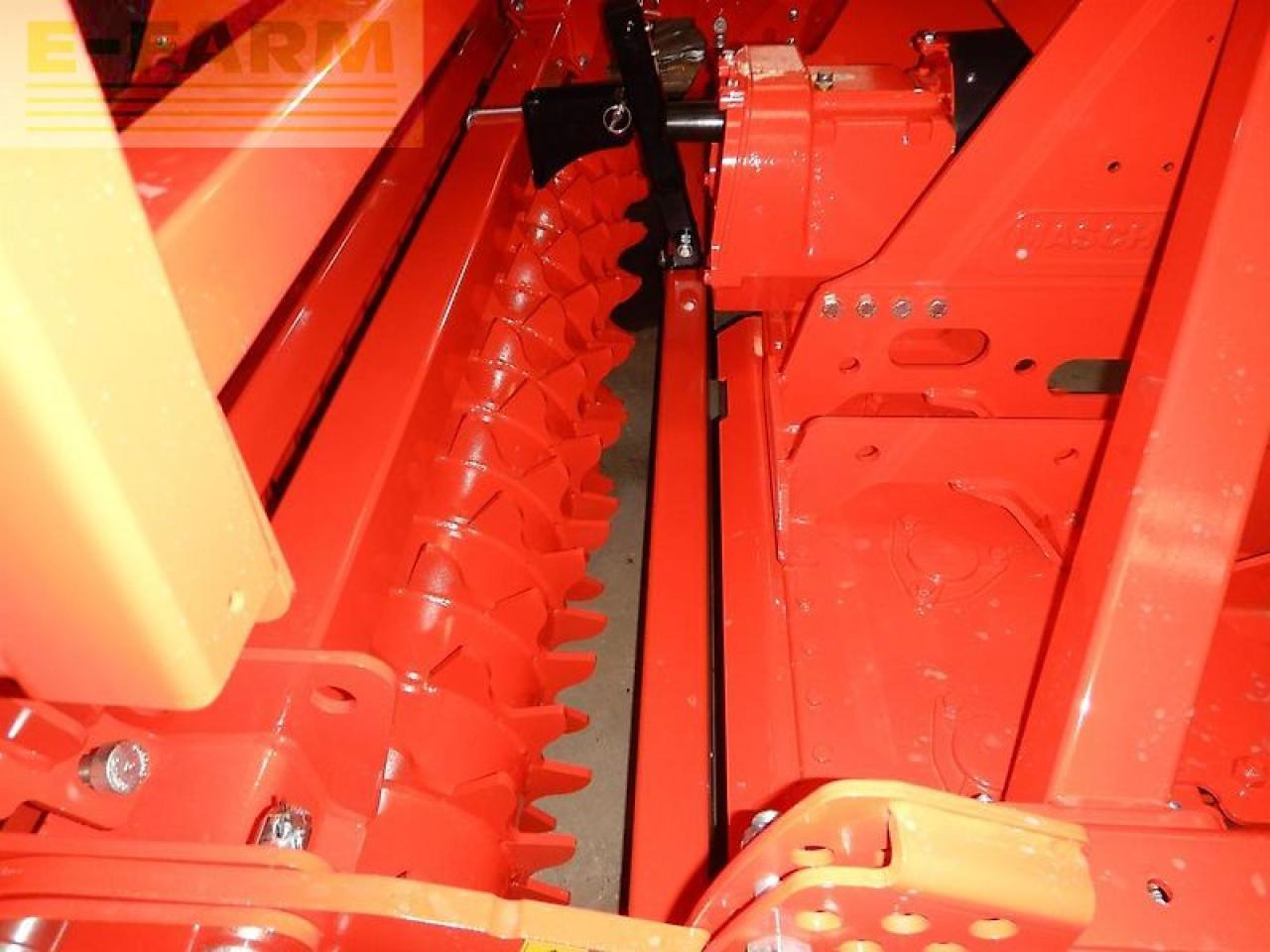 Maschio dama 250 20 corex + dc classic 2500 - Sējmašīna: foto 5 Maschio dama 250 20 corex + dc classic 2500 - Sējmašīna: foto 5