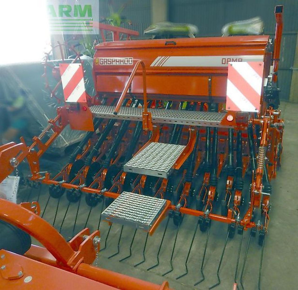 Maschio dama 250 20 corex + dc classic 2500 - Sējmašīna: foto 1 Maschio dama 250 20 corex + dc classic 2500 - Sējmašīna: foto 1