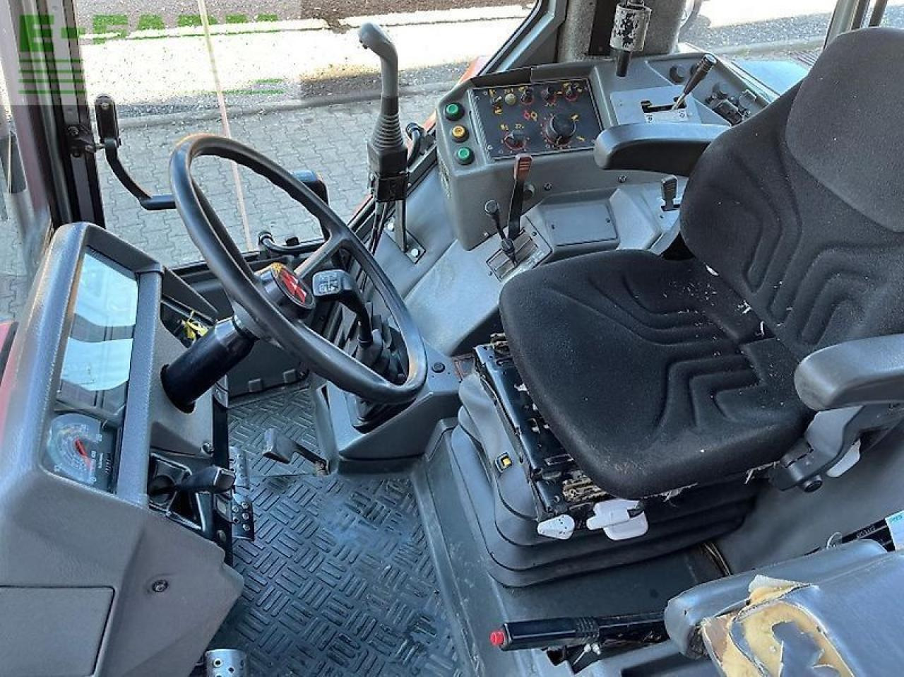 Traktors Massey Ferguson 3085 e: foto 6