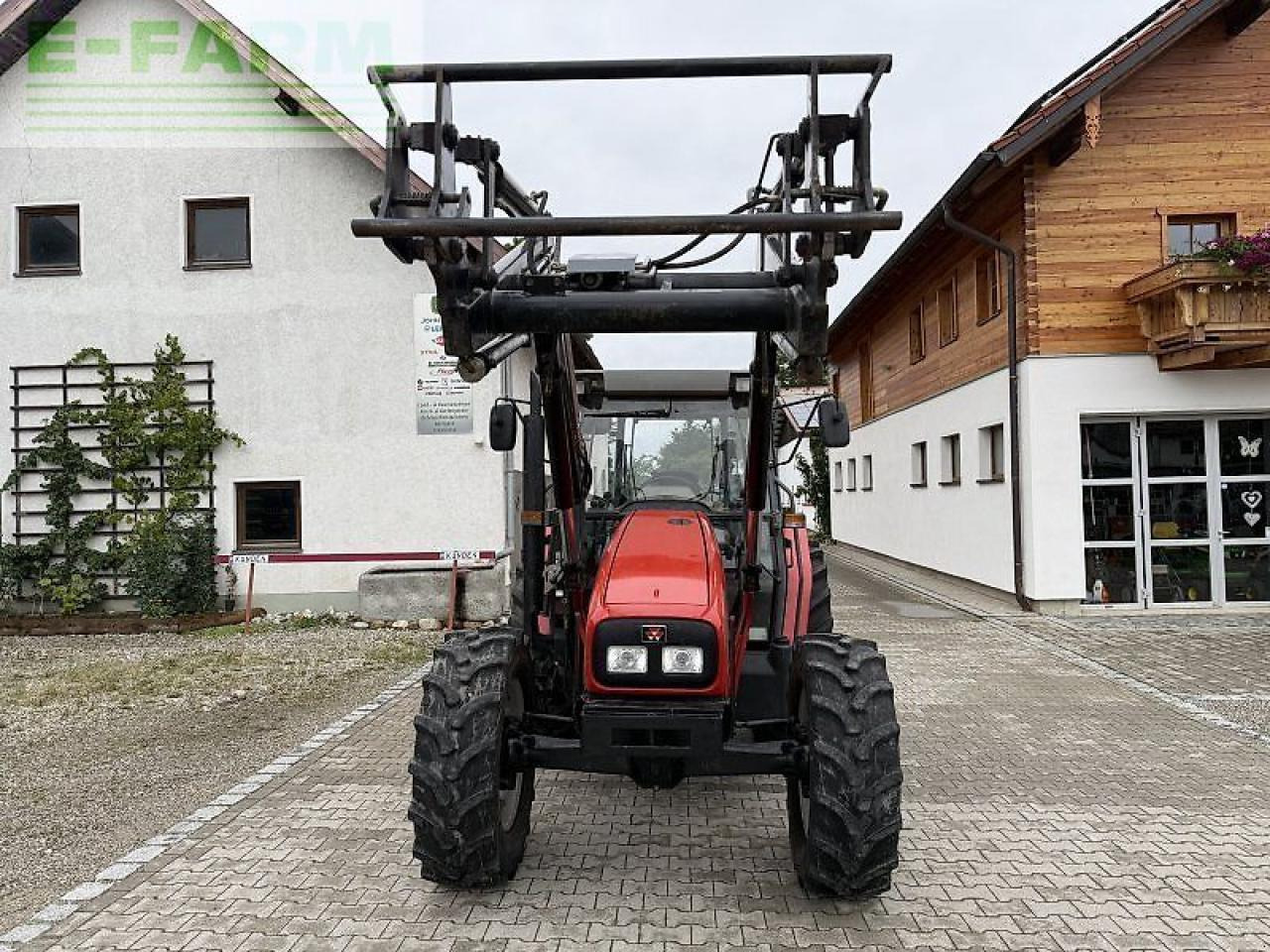 Massey Ferguson 4345 - Traktors: foto 4 Massey Ferguson 4345 - Traktors: foto 4