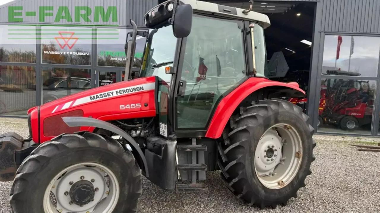 Massey Ferguson 5455 dyna 2 - Traktors: foto 1 Massey Ferguson 5455 dyna 2 - Traktors: foto 1