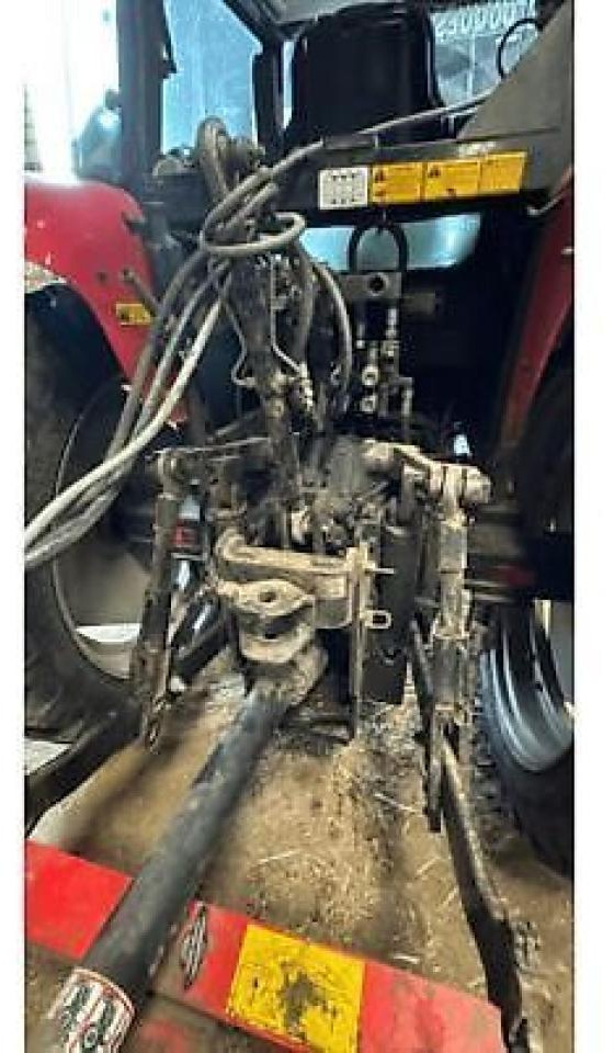 Massey Ferguson 5460 - Traktors: foto 3 Massey Ferguson 5460 - Traktors: foto 3