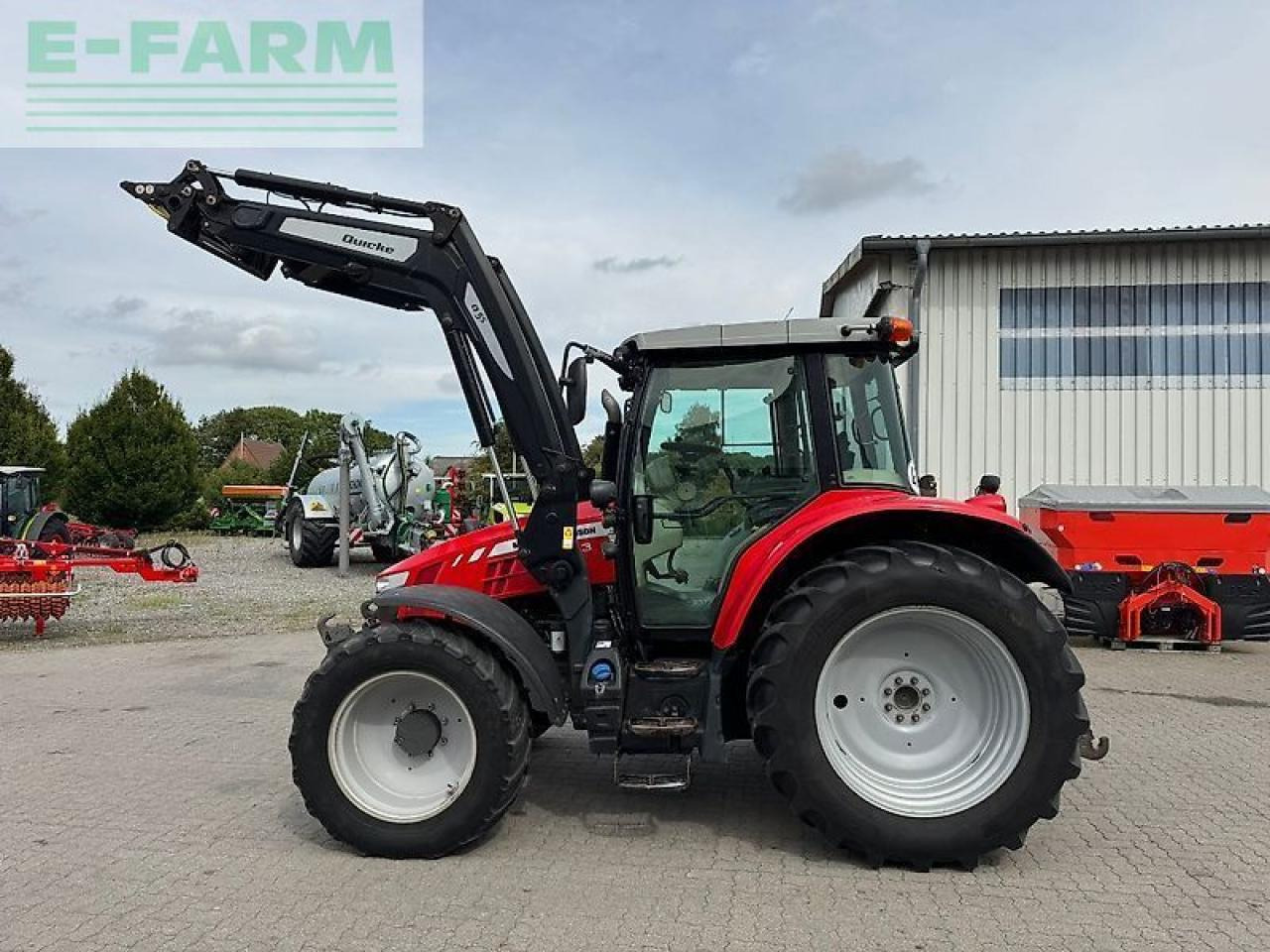 Massey Ferguson 5613 dyna-6 - Traktors: foto 3 Massey Ferguson 5613 dyna-6 - Traktors: foto 3