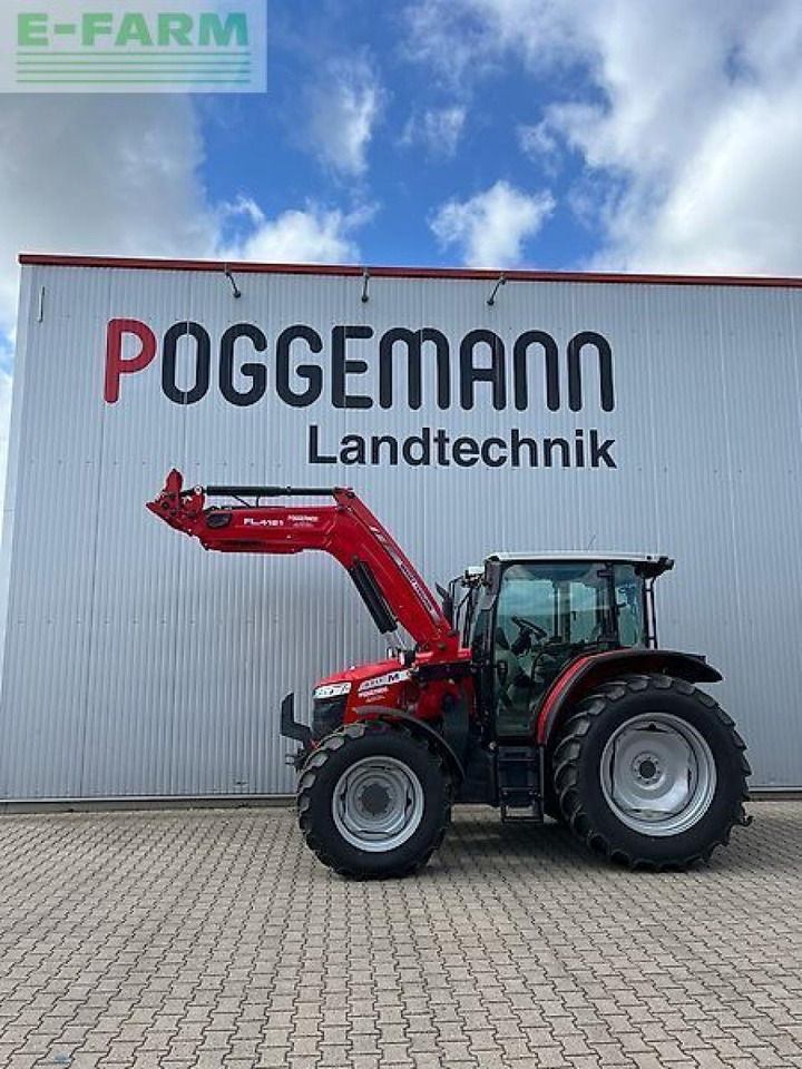 Massey Ferguson 5711m - Traktors: foto 1 Massey Ferguson 5711m - Traktors: foto 1