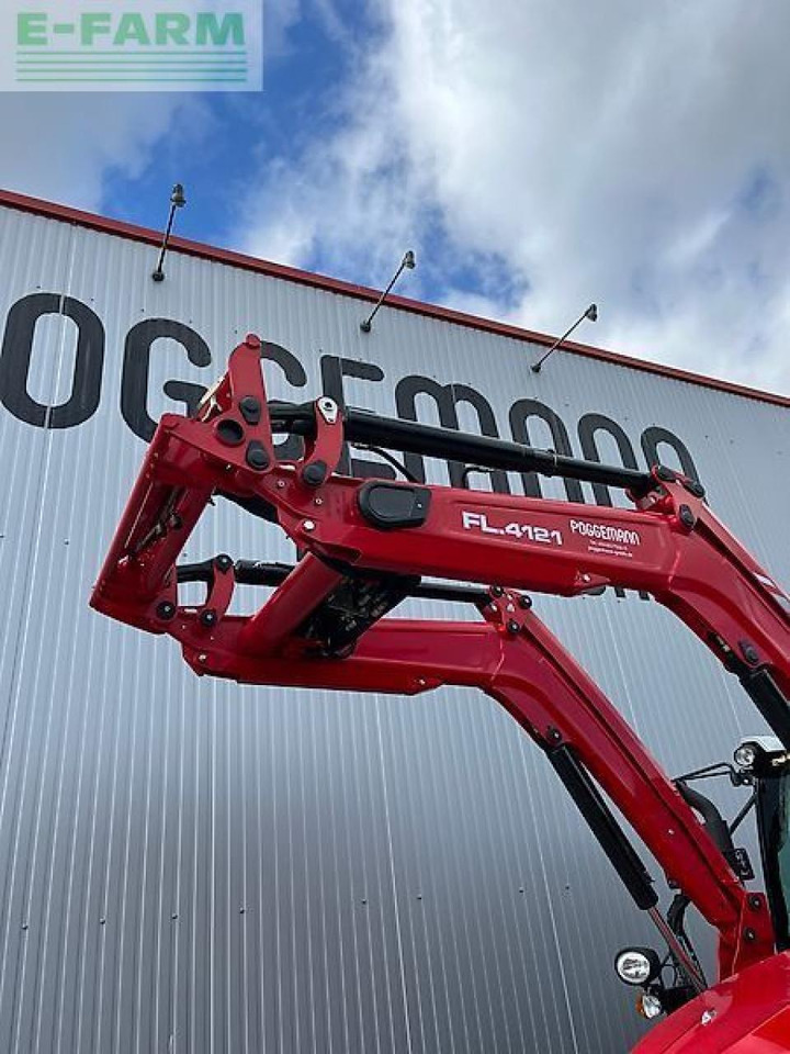 Massey Ferguson 5711m - Traktors: foto 3 Massey Ferguson 5711m - Traktors: foto 3