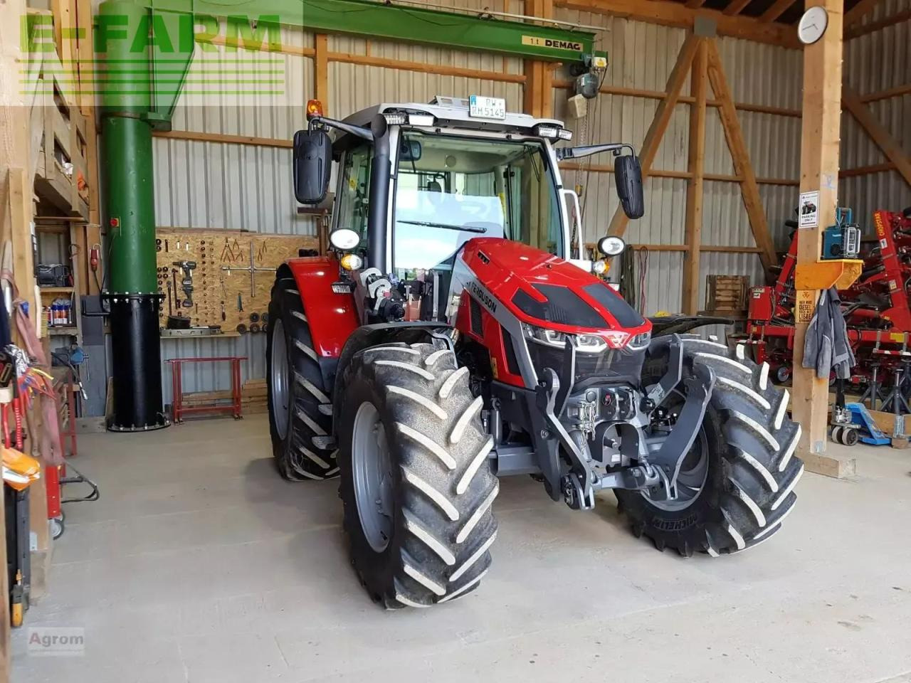 Traktors Massey Ferguson 5s.145: foto 6