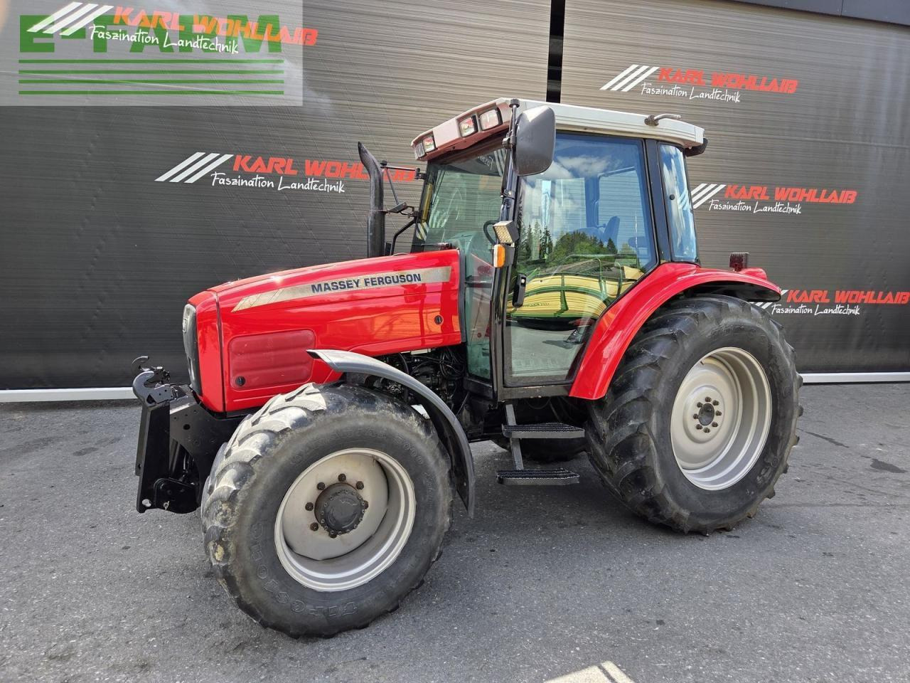 Massey Ferguson 6235-4 - Traktors: foto 2 Massey Ferguson 6235-4 - Traktors: foto 2