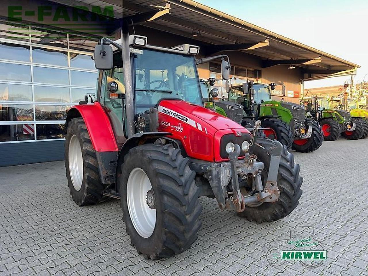 Massey Ferguson 6455 dyna-6 - Traktors: foto 1 Massey Ferguson 6455 dyna-6 - Traktors: foto 1