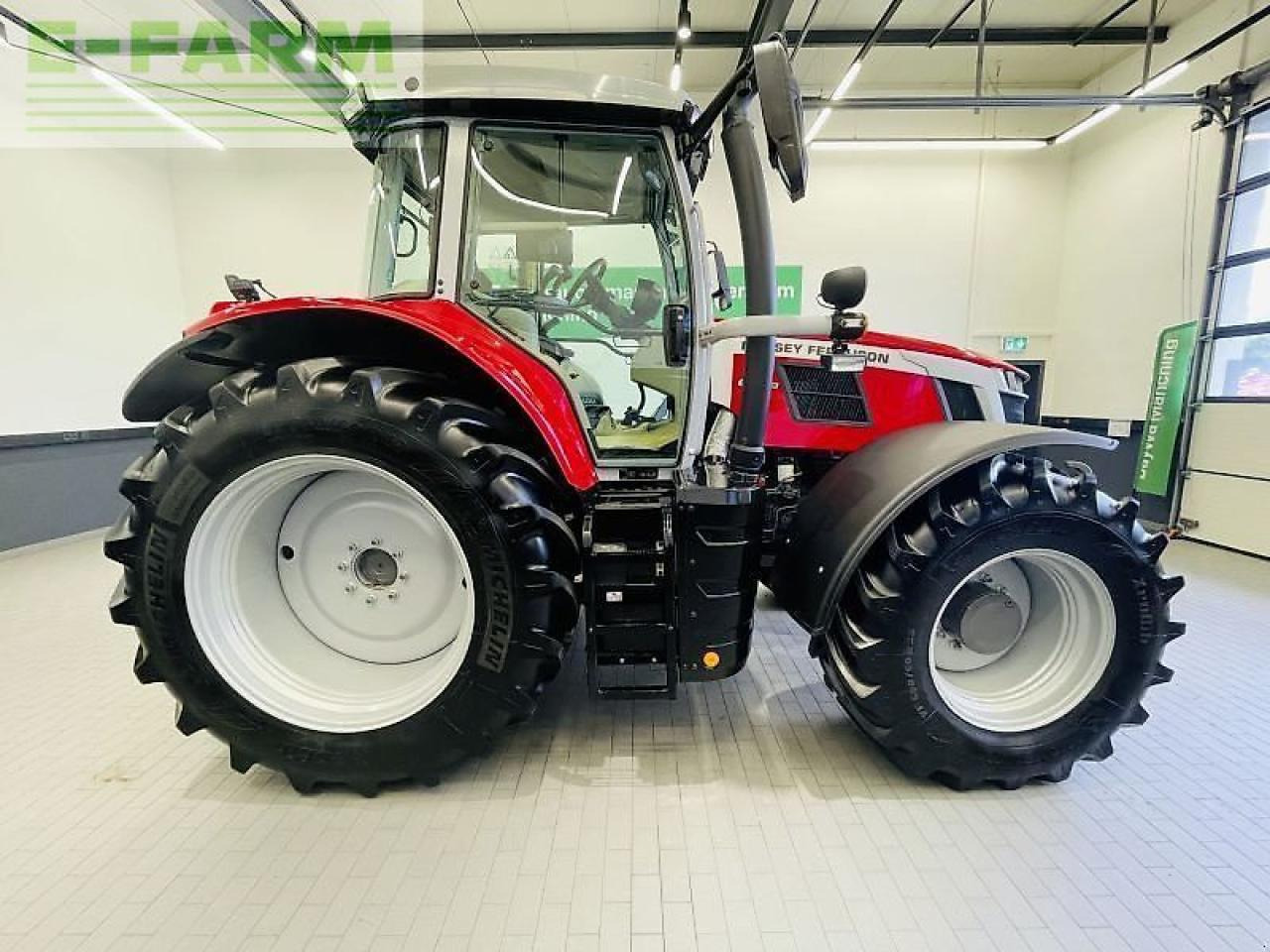 Massey Ferguson 6s.180 dyna-vt exclusive Exclusive - Traktors: foto 4 Massey Ferguson 6s.180 dyna-vt exclusive Exclusive - Traktors: foto 4