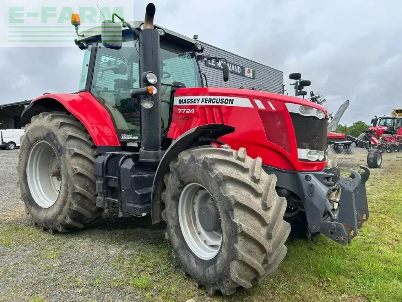 Massey Ferguson 7724 dyna-6 exclusive Exclusive - Traktors: foto 1 Massey Ferguson 7724 dyna-6 exclusive Exclusive - Traktors: foto 1