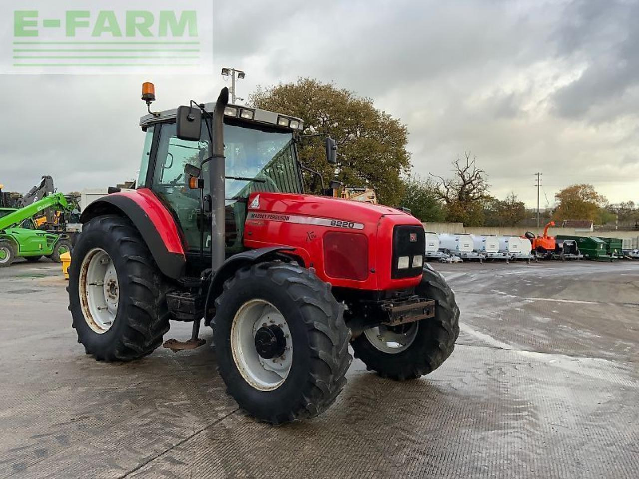 Massey Ferguson 8220 xtra power control tractor (st24304) Xtra - Traktors: foto 2 Massey Ferguson 8220 xtra power control tractor (st24304) Xtra - Traktors: foto 2