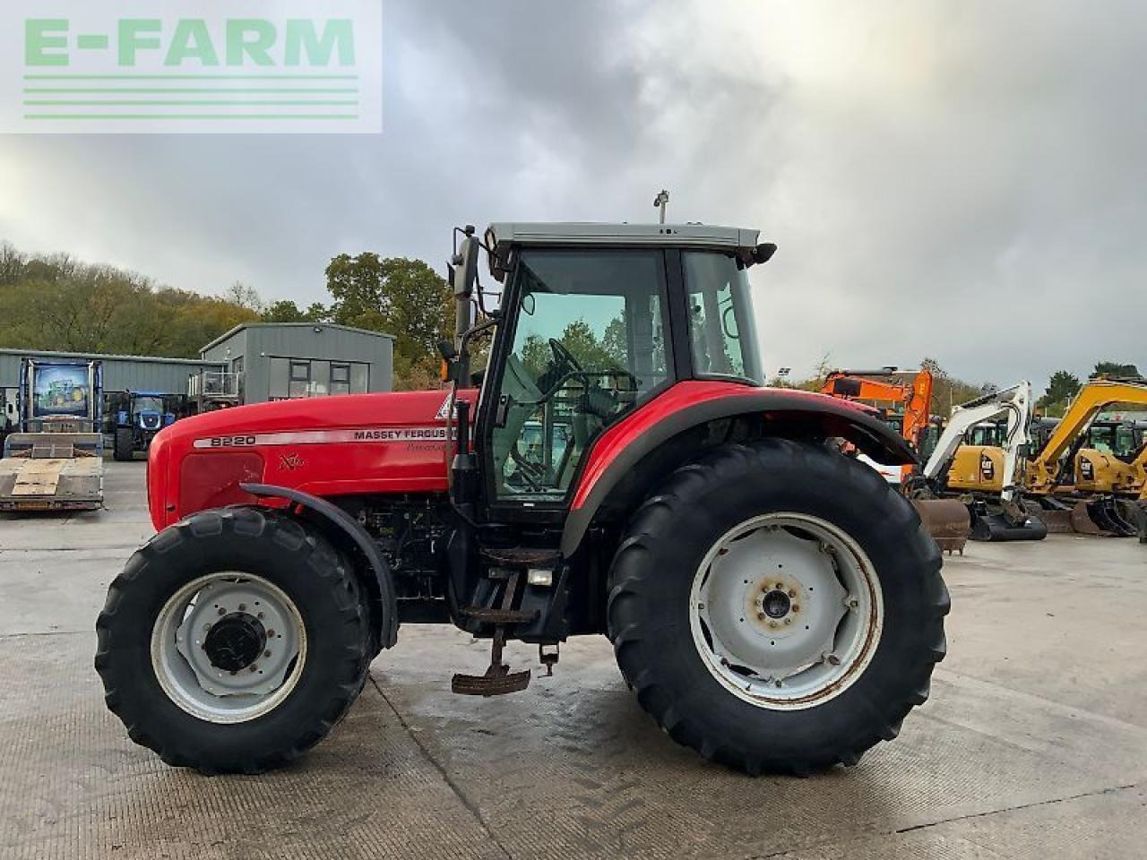 Massey Ferguson 8220 xtra power control tractor (st24304) Xtra - Traktors: foto 5 Massey Ferguson 8220 xtra power control tractor (st24304) Xtra - Traktors: foto 5