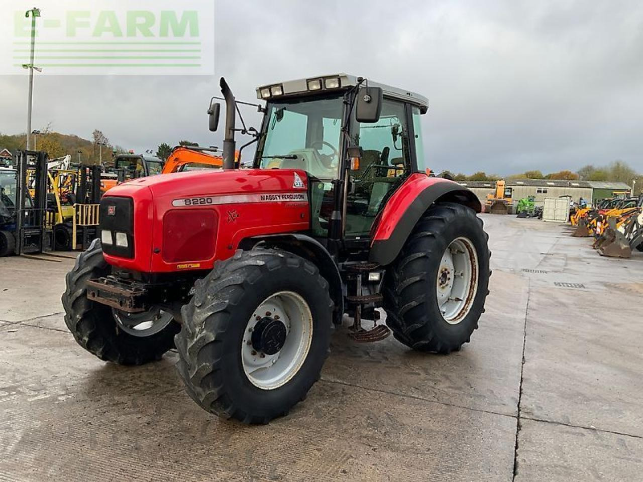 Massey Ferguson 8220 xtra power control tractor (st24304) Xtra - Traktors: foto 4 Massey Ferguson 8220 xtra power control tractor (st24304) Xtra - Traktors: foto 4