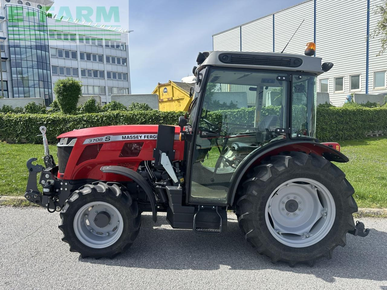 Massey Ferguson mf 3708 - Traktors: foto 3 Massey Ferguson mf 3708 - Traktors: foto 3