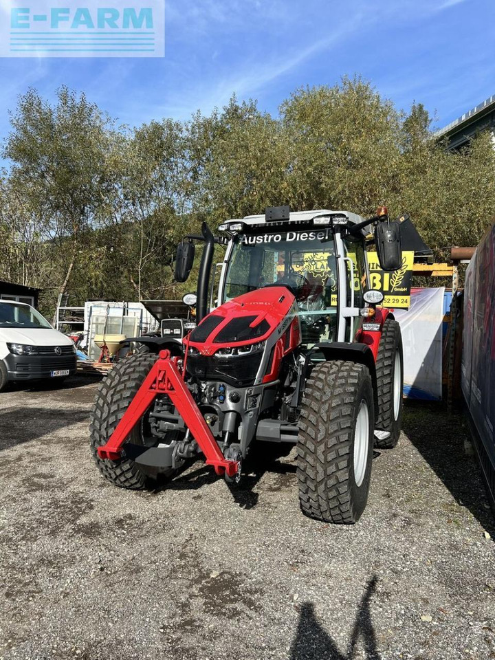 Massey Ferguson mf 5s.105 dyna-4 efficient Efficient - Traktors: foto 1 Massey Ferguson mf 5s.105 dyna-4 efficient Efficient - Traktors: foto 1