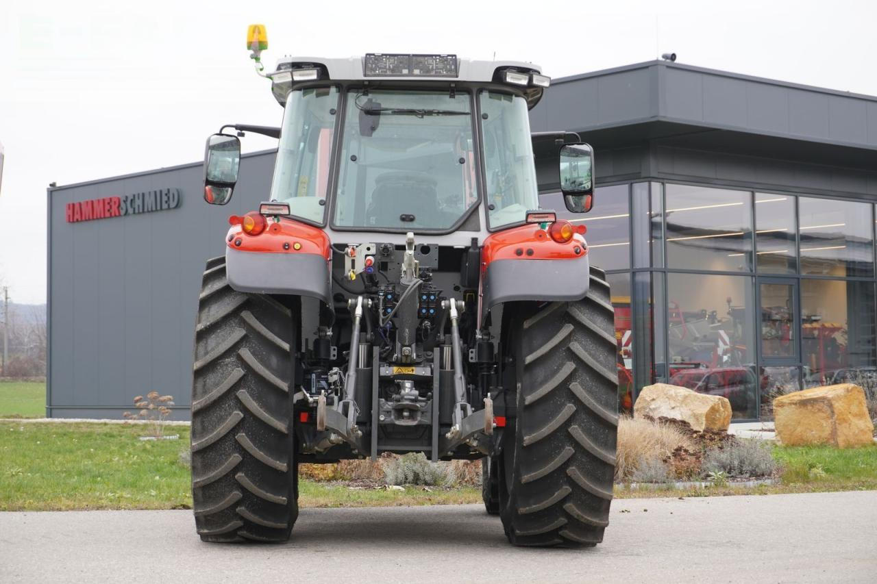 Massey Ferguson mf 5s.105 dyna-6 efficient Efficient - Traktors: foto 4 Massey Ferguson mf 5s.105 dyna-6 efficient Efficient - Traktors: foto 4