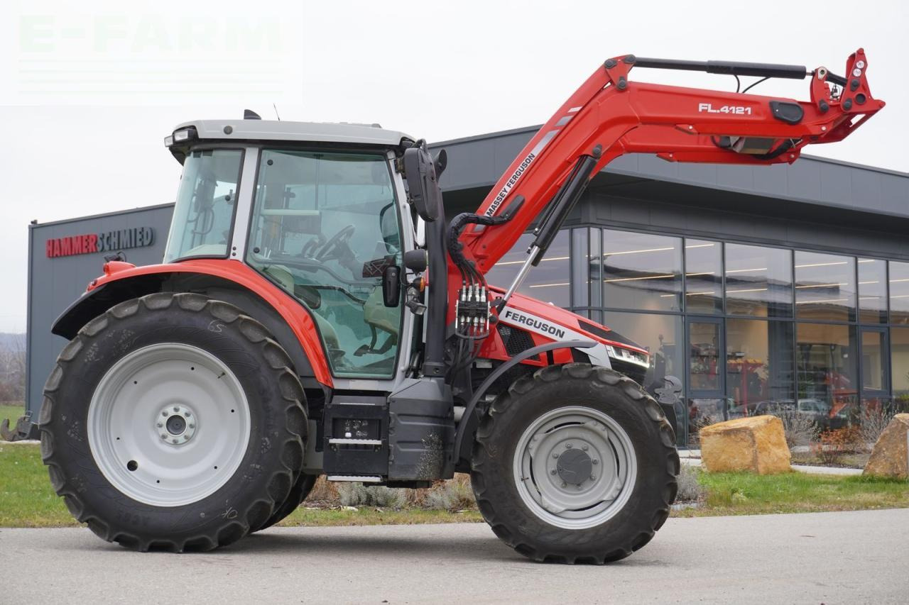Massey Ferguson mf 5s.105 dyna-6 efficient Efficient - Traktors: foto 3 Massey Ferguson mf 5s.105 dyna-6 efficient Efficient - Traktors: foto 3